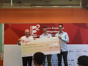 After all pitching teams shared about their recent update, we presented the prizes to the winners. Congrats to Lulio winning the Gold Impact Award!